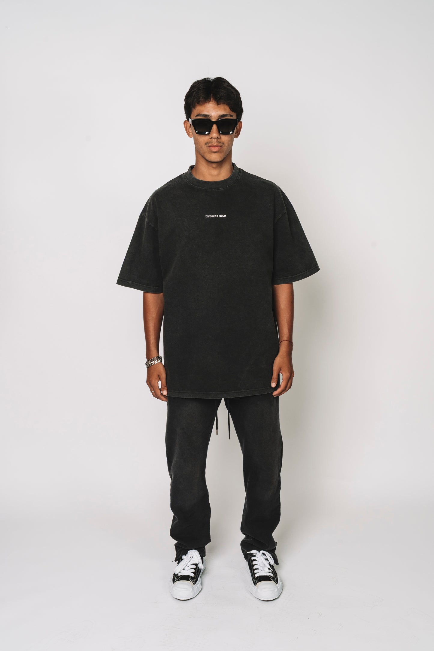 Members only - black washed
