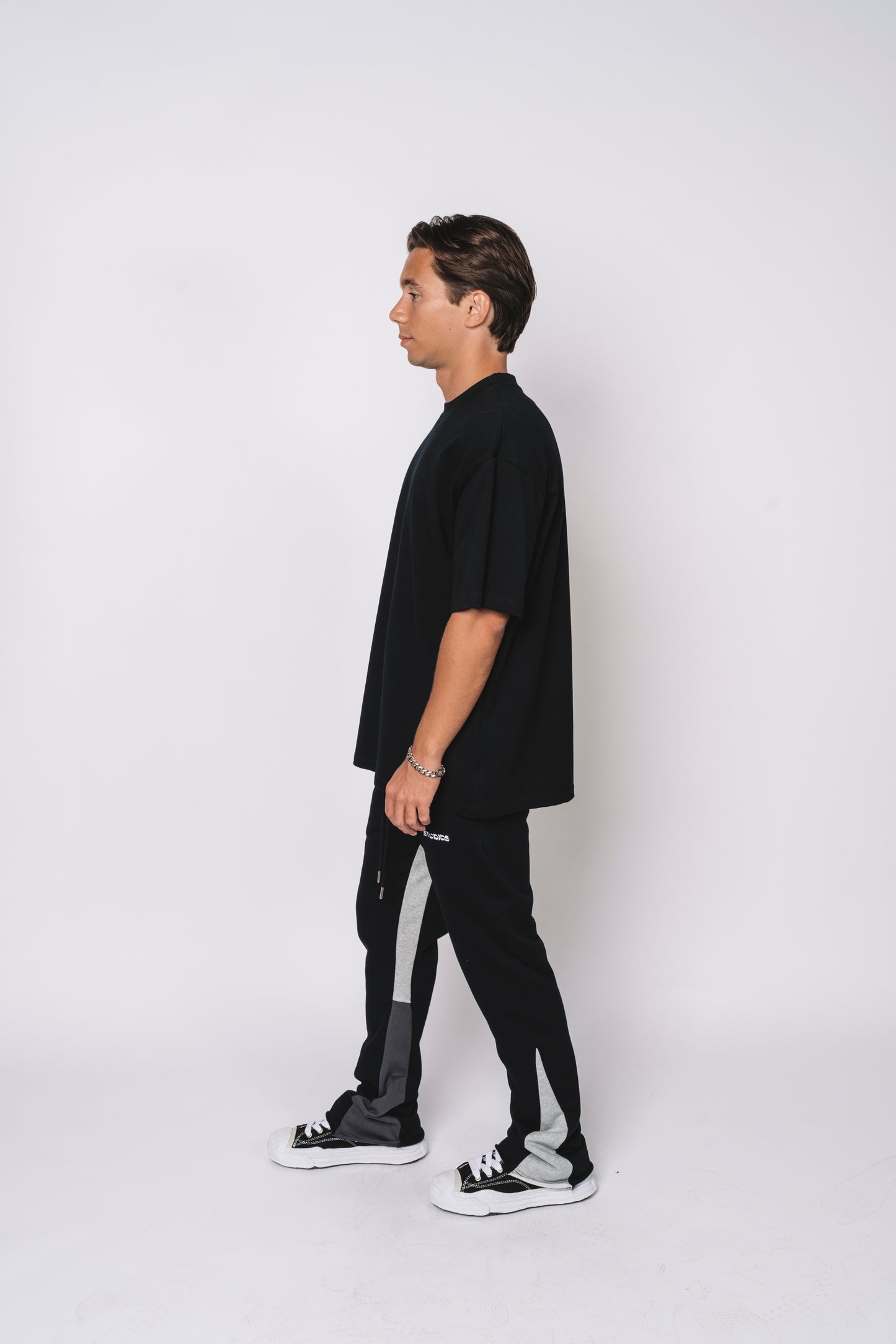 Multi color spine - black