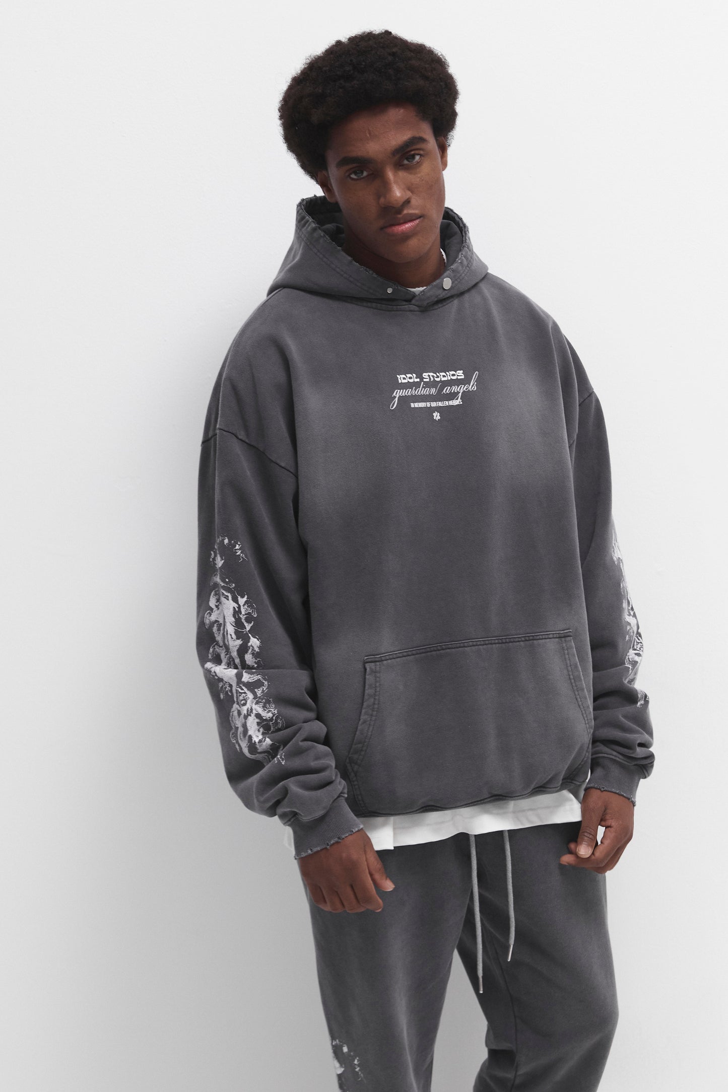 Guardian angels - grey washed hoodie Idolstudios