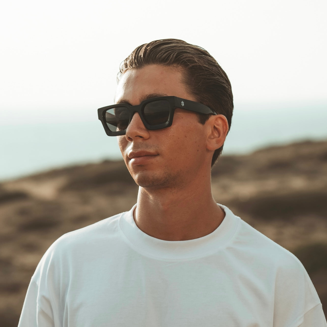 SUNGLASSES - FULL BLACK