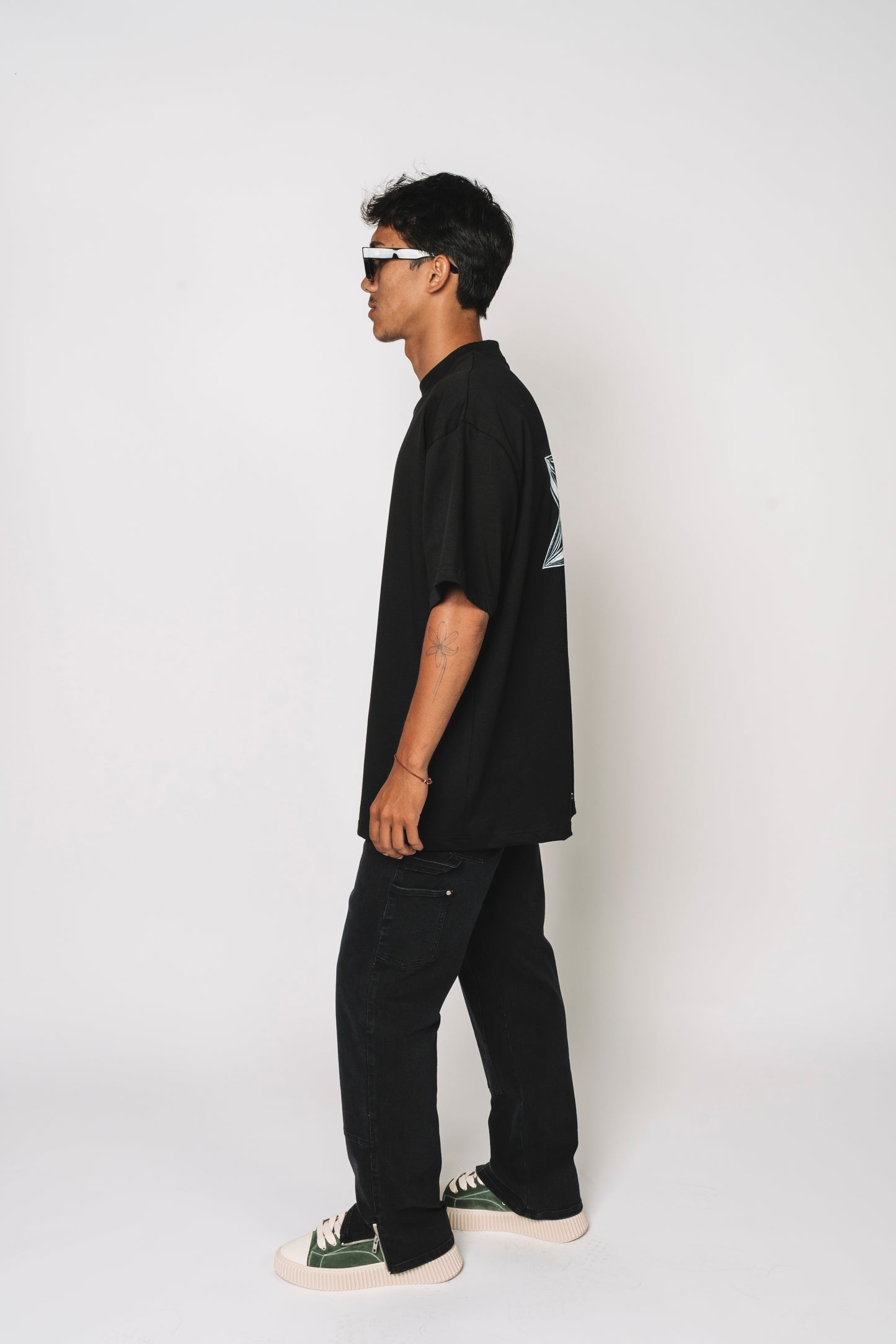 77 - black