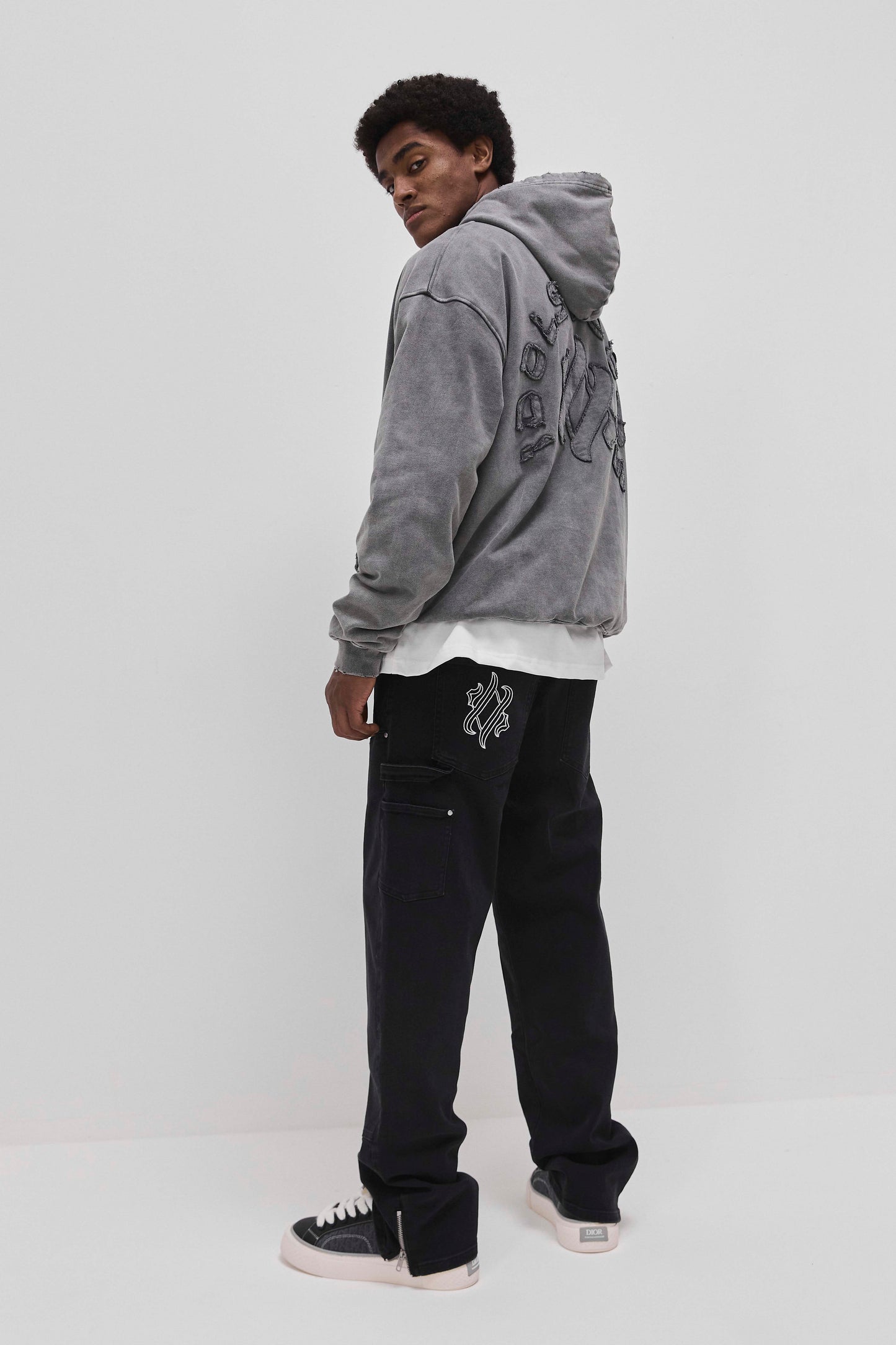 Embroidery patch - grey washed hoodie