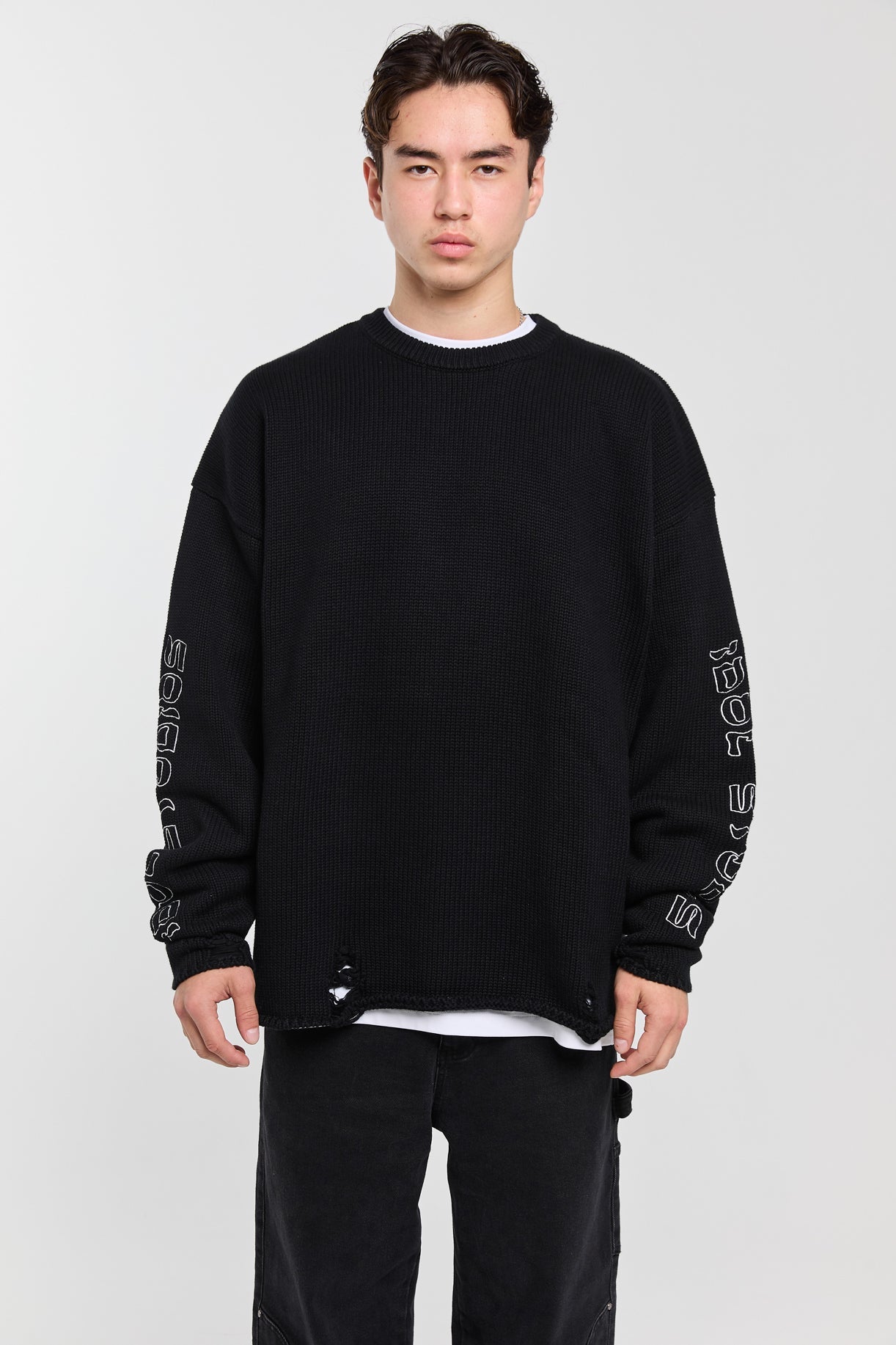 RITUAL - BLACK KNIT SWEATER Idolstudios