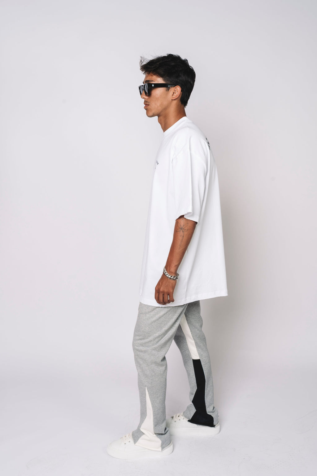 Flare sweatpants - grey IDOL STUDIOS