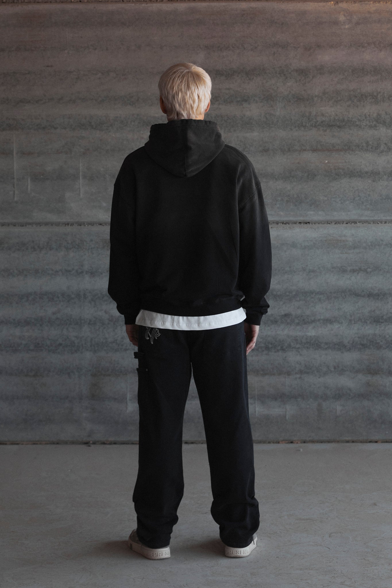 Stormborn - half washed hoodie Idolstudios