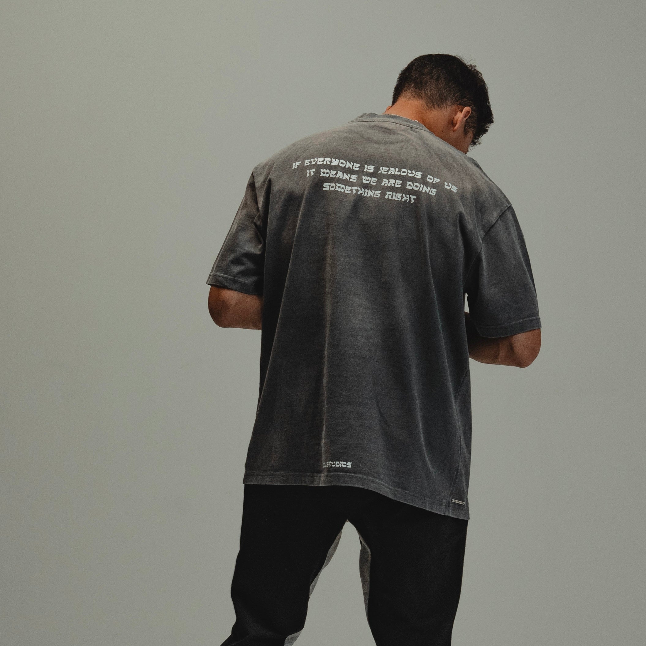 jealousy - washed grey Idolstudios