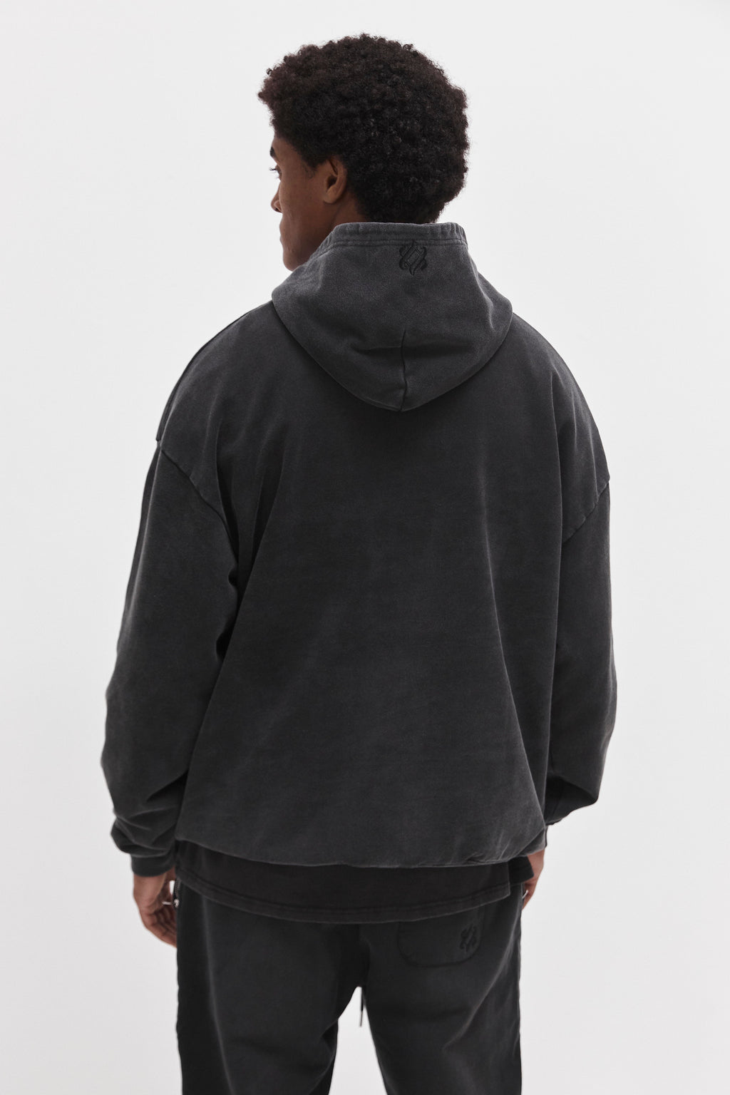 Blank - black washed hoodie Idolstudios