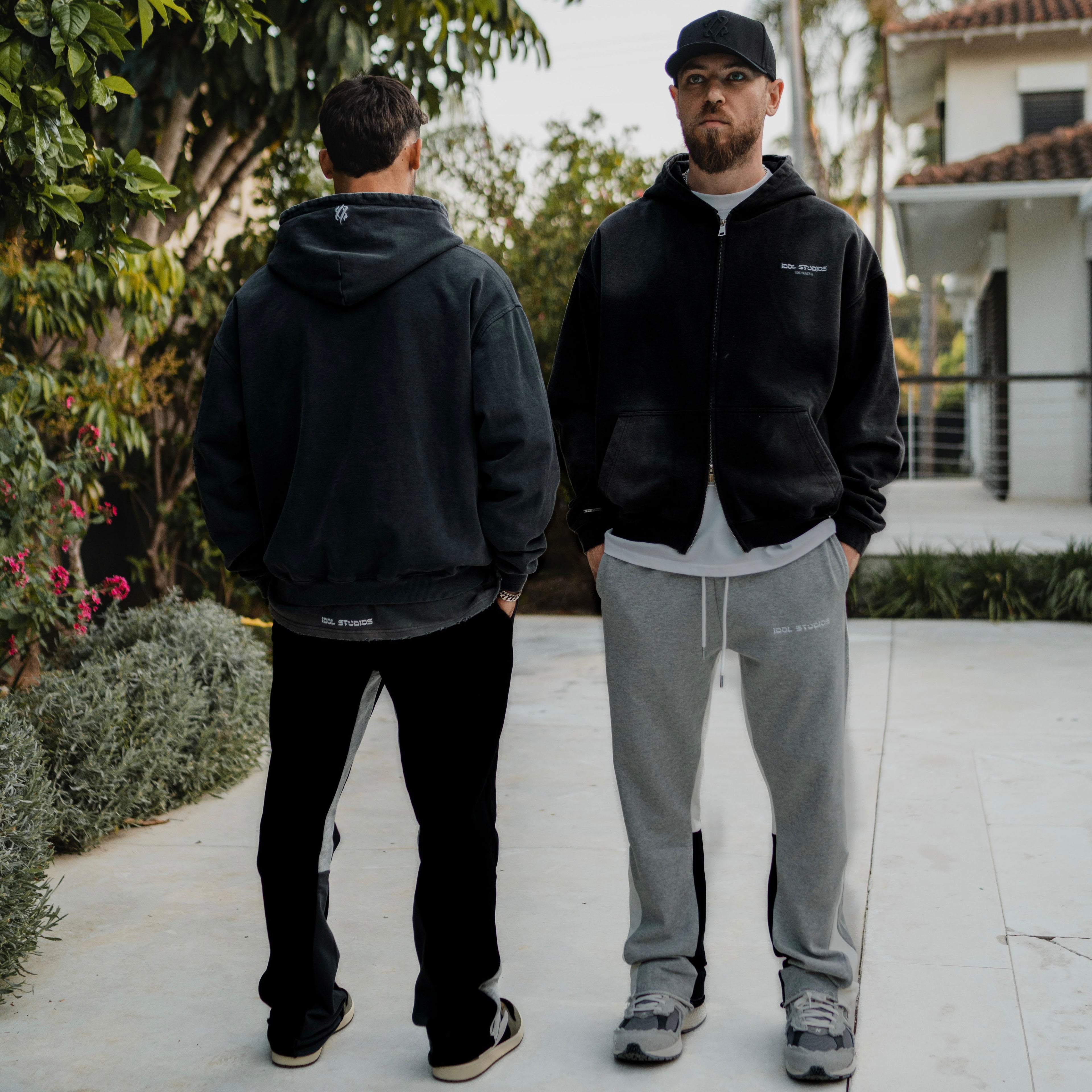 Flare sweatpants - black IDOL STUDIOS