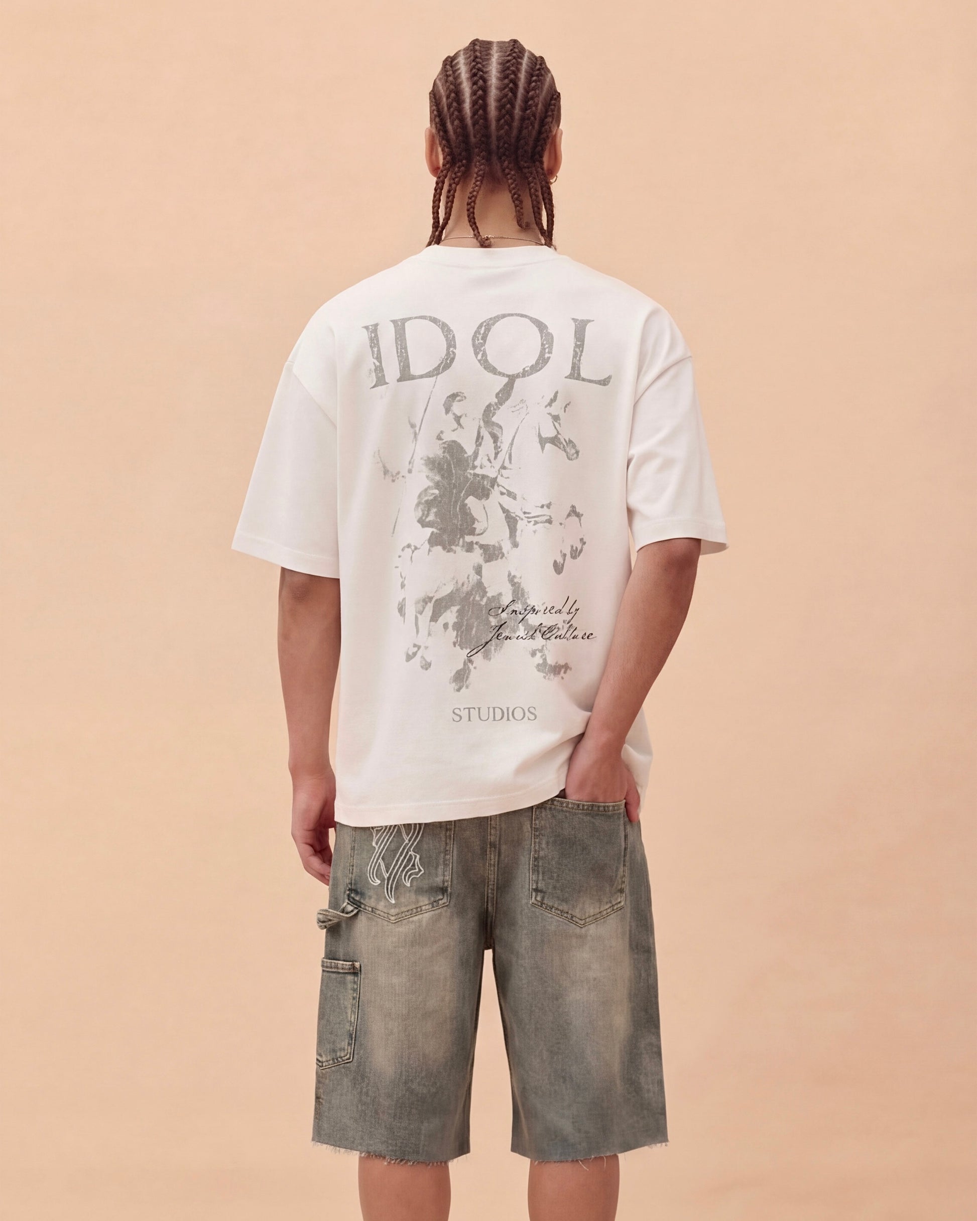 ESSENCE - WHITE T-SHIRT Idolstudios