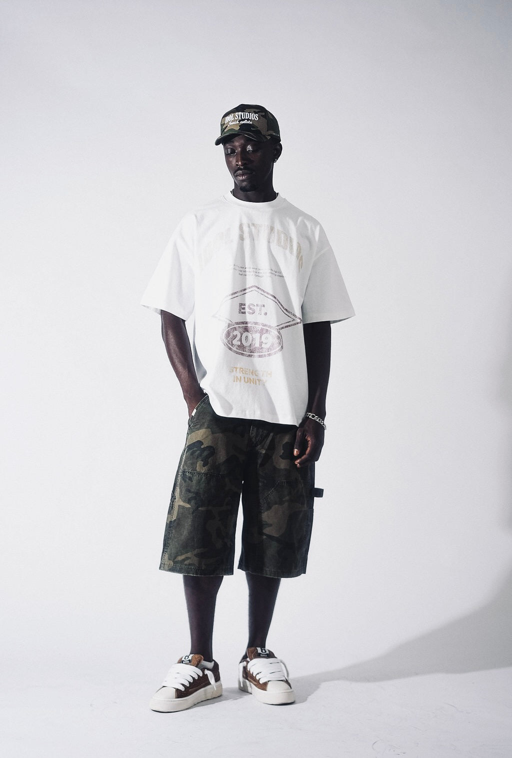 RESOLVE - WHITE T-SHIRT