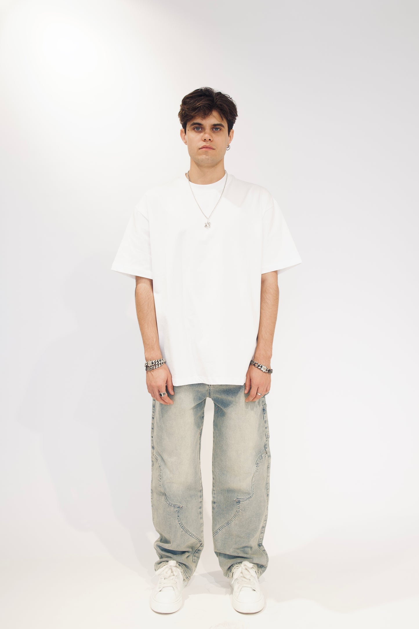 CUT OUT WASHED BLUE DENIM