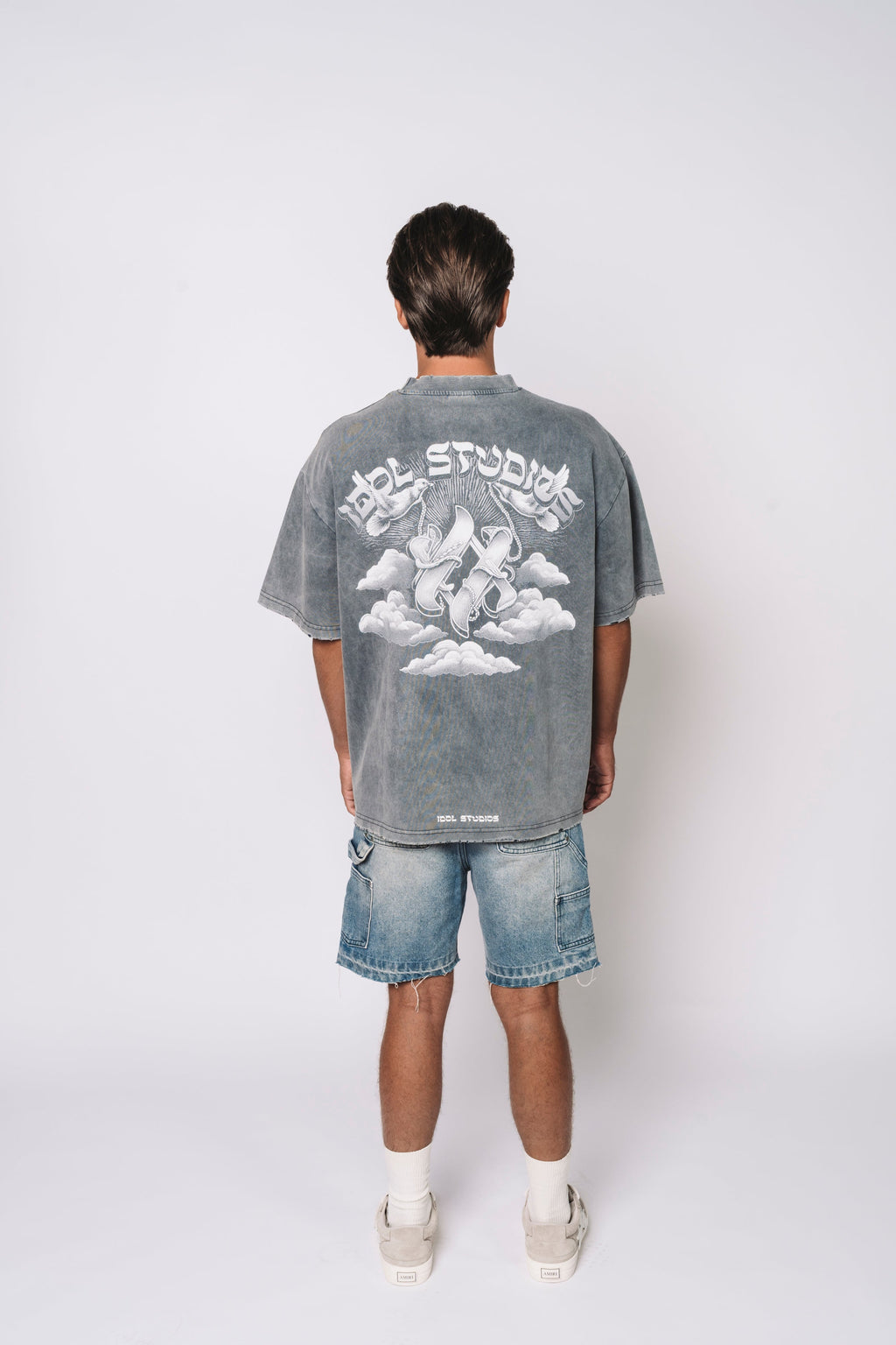 Finding peace - washed grey Idolstudios