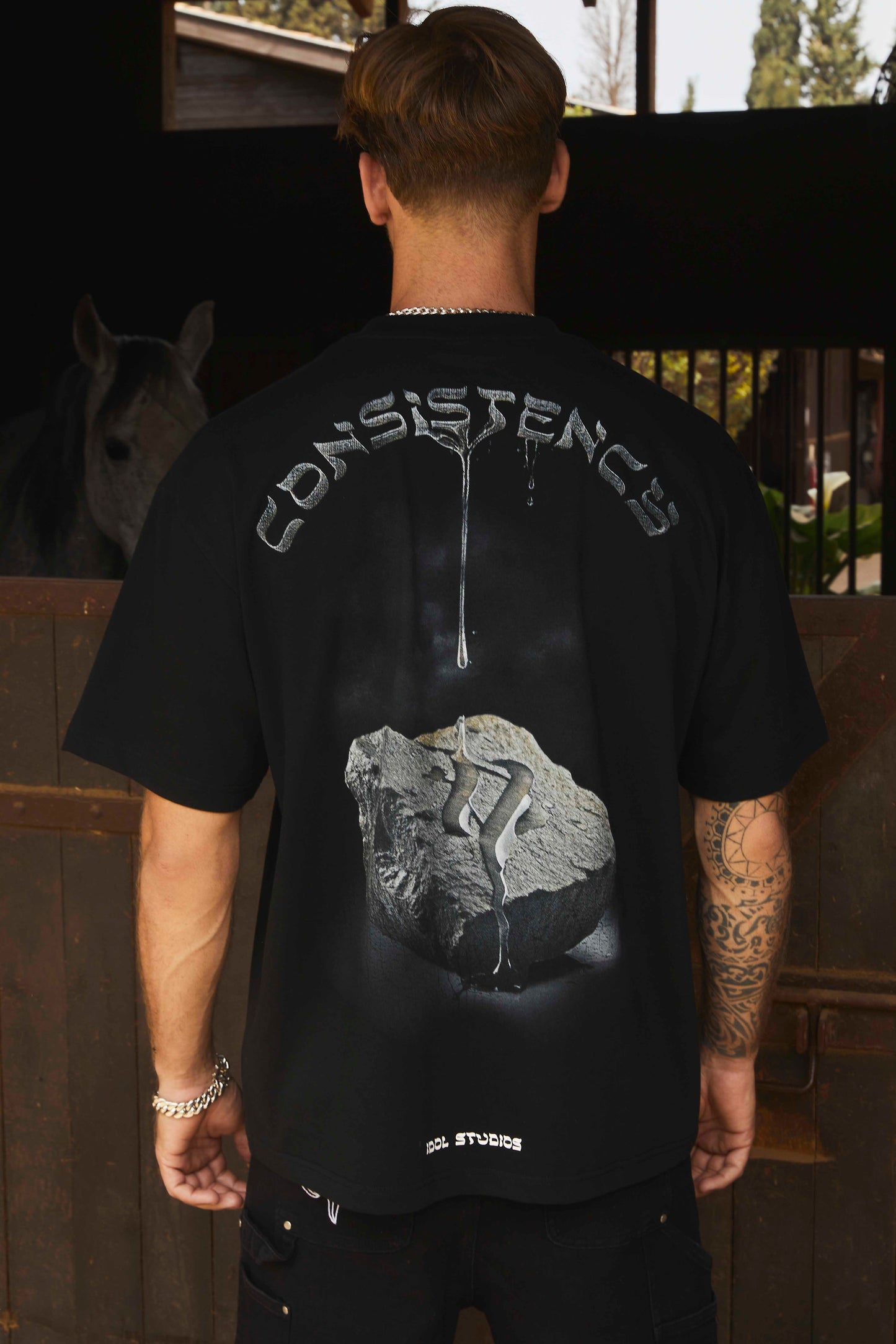 Consistency - black