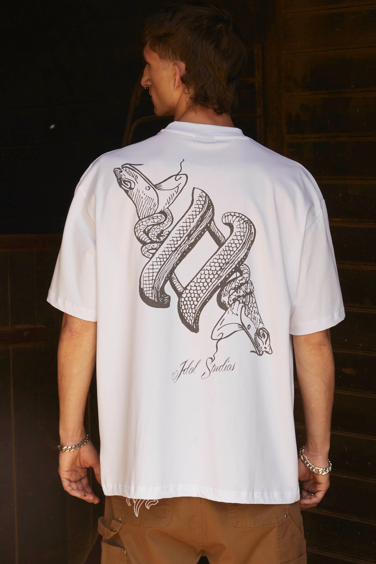 Snakes curse - white
