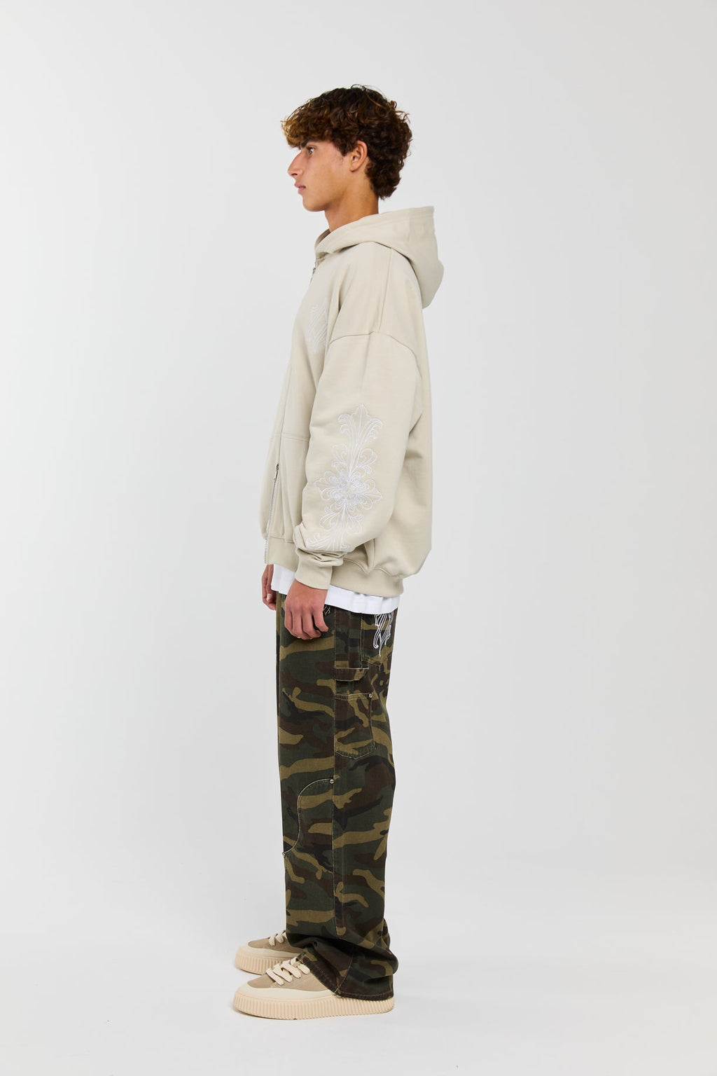 IVORY - BEIGE ZIP HOODIE Idolstudios