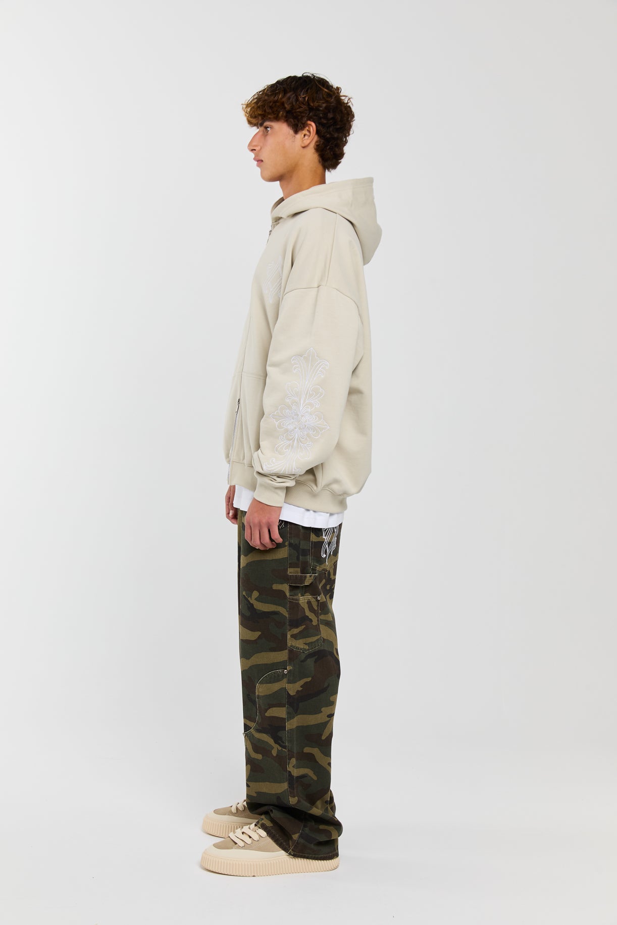 IVORY - BEIGE ZIP HOODIE Idolstudios