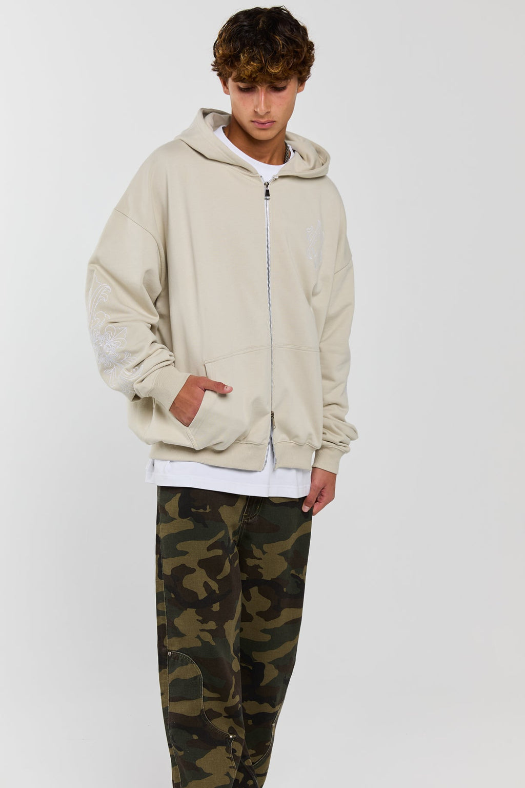 IVORY - BEIGE ZIP HOODIE Idolstudios