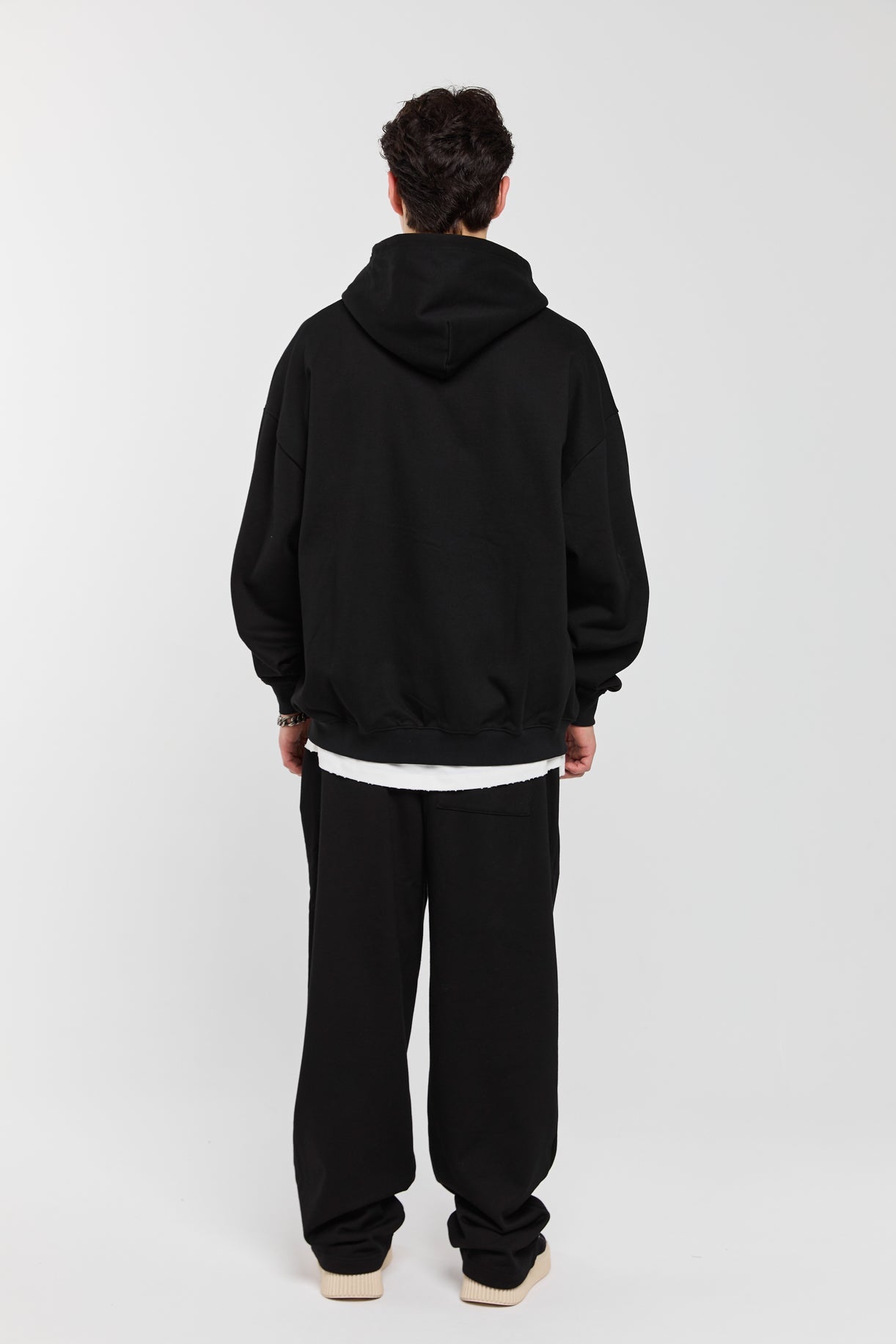 BLANKS - BLACK SWEATPANTS IDOL STUDIOS