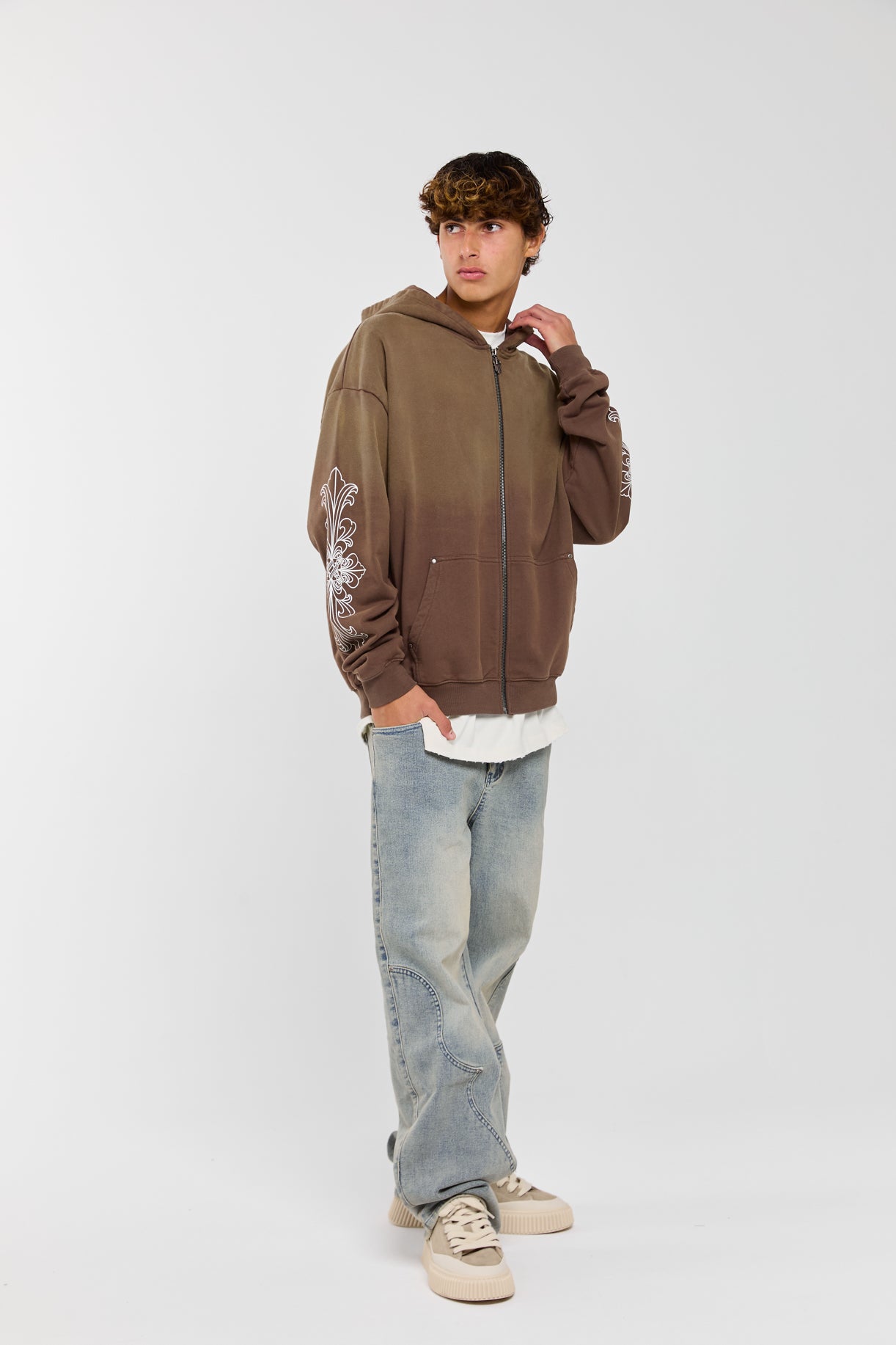 EARTH - BROWN ZIP HOODIE Idolstudios